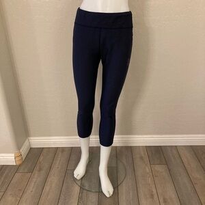 On Running Navy Blue High Waisted Cropped Performance Leggings Size Medium